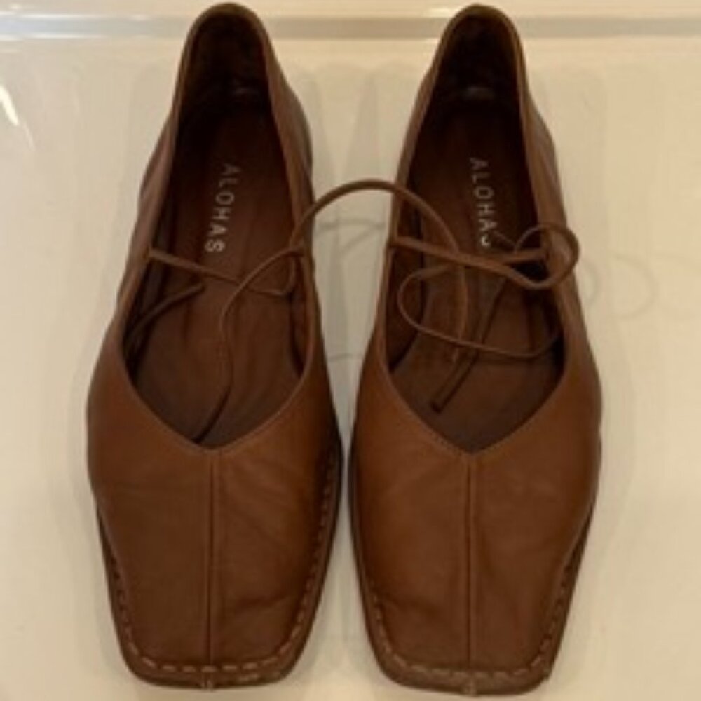 ALOHAS Sway Flats Chestnut Size US 5